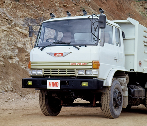 HINO SUMO